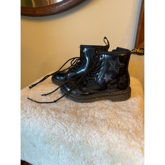 Dr. Martens Kids Black Patent Leather Glitter Stars Zipper Boots Size 13 - Picture 1 of 7